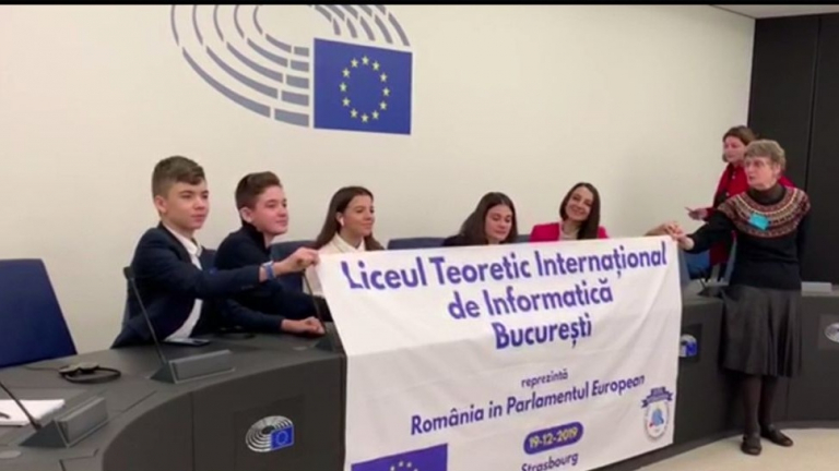 Cinci elevi de la ICHB au fost premiaţi la Strasbourg, în Parlamentul European